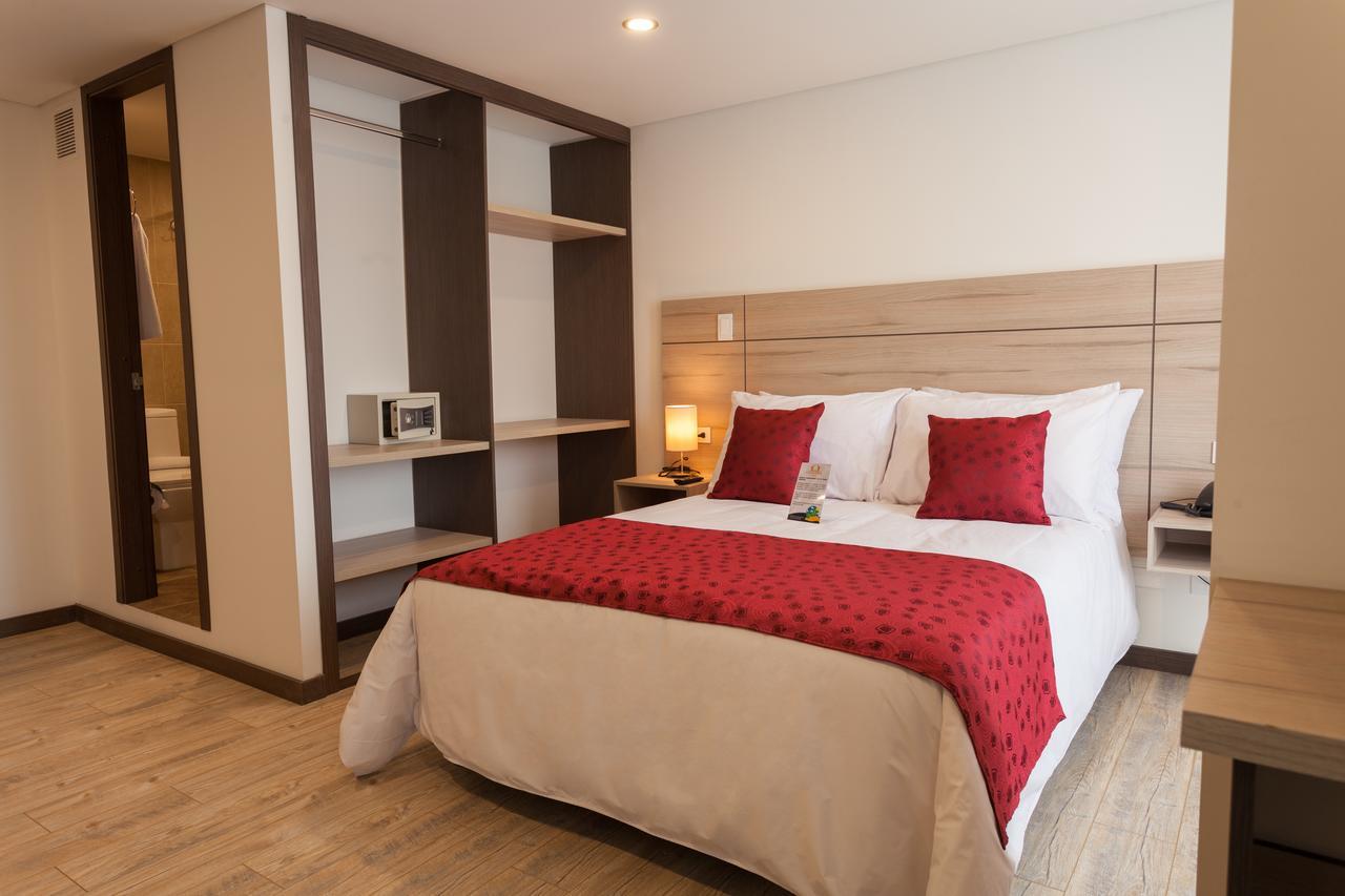 Hotel Plaza Carnaval Pasto Bagian luar foto