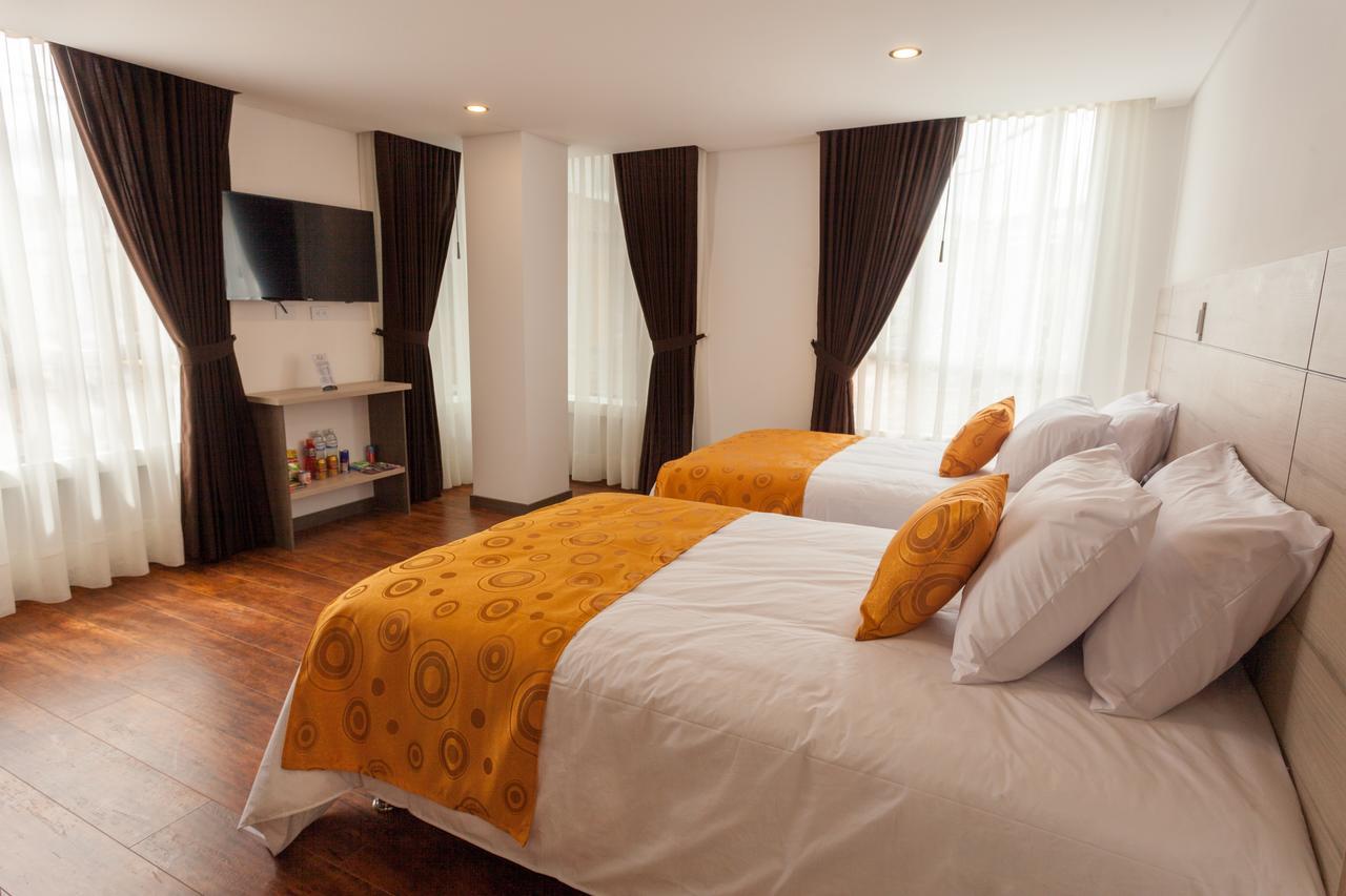 Hotel Plaza Carnaval Pasto Bagian luar foto